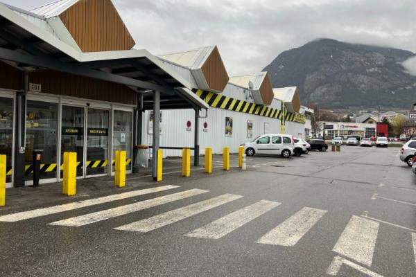 ENTREPÔT DU BRICOLAGE à BRIANCON (05)