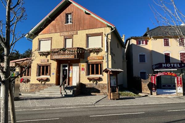 HÔTEL LE SANS SOUCI à JAUSIERS (04)