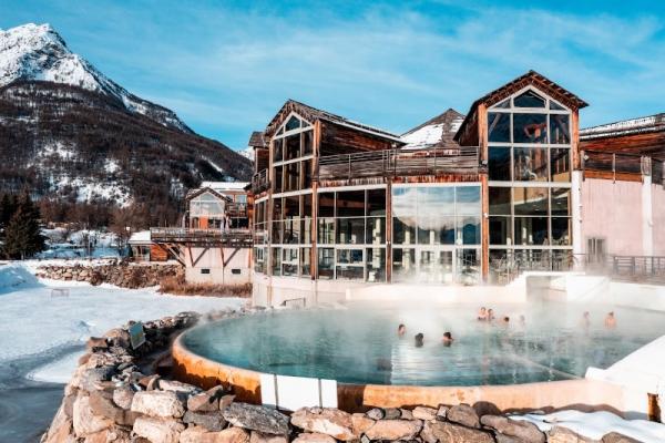 LES GRANDS BAINS DU MONÊTIERS à LE MONÊTIER-LES-BAINS (05)