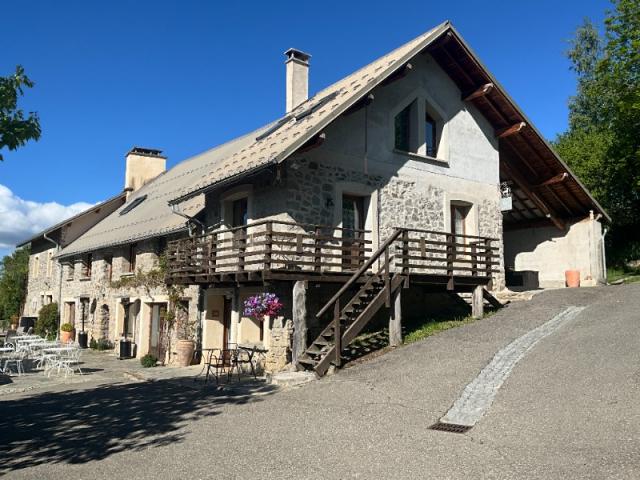 LA GRANGE DES ECRINS à CHABOTTES (05)