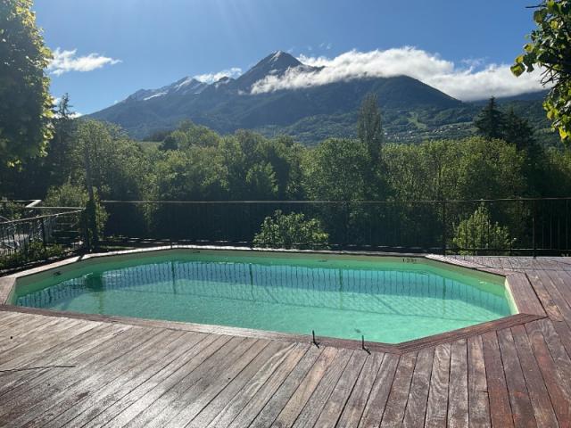 LA GRANGE DES ECRINS à CHABOTTES (05)