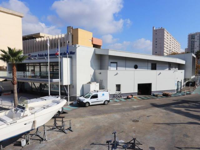 PALAIS DU COMMERCE ET DE LA MER à TOULON (83)